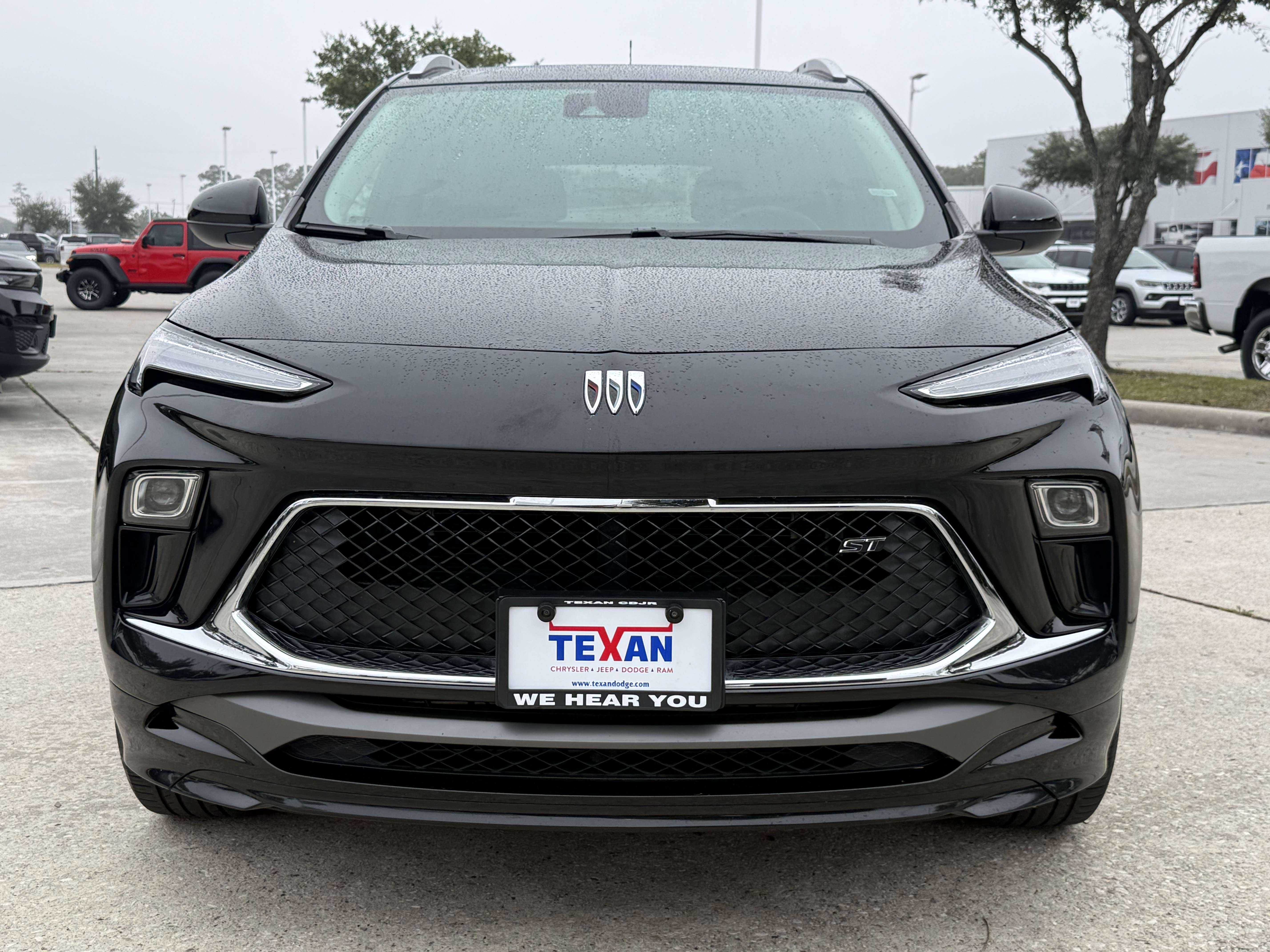 Used 2024 Buick Encore GX Sport Touring image 11