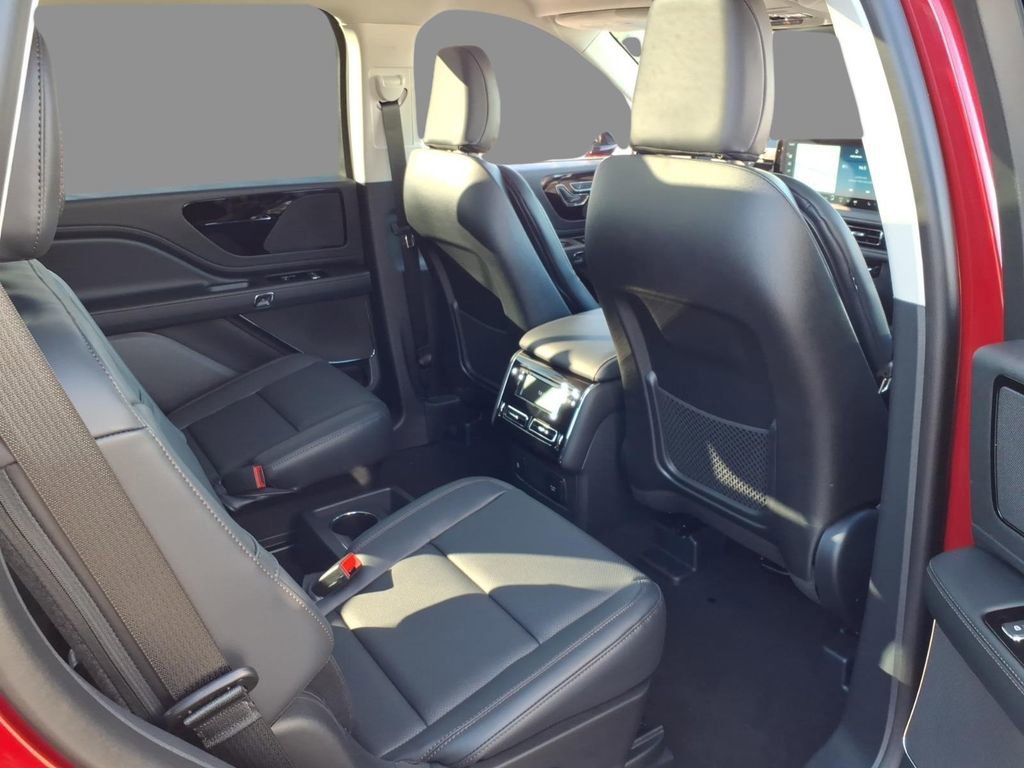 New 2026 Lincoln Nautilus Reserve w/ Jet Appearance Package image 10