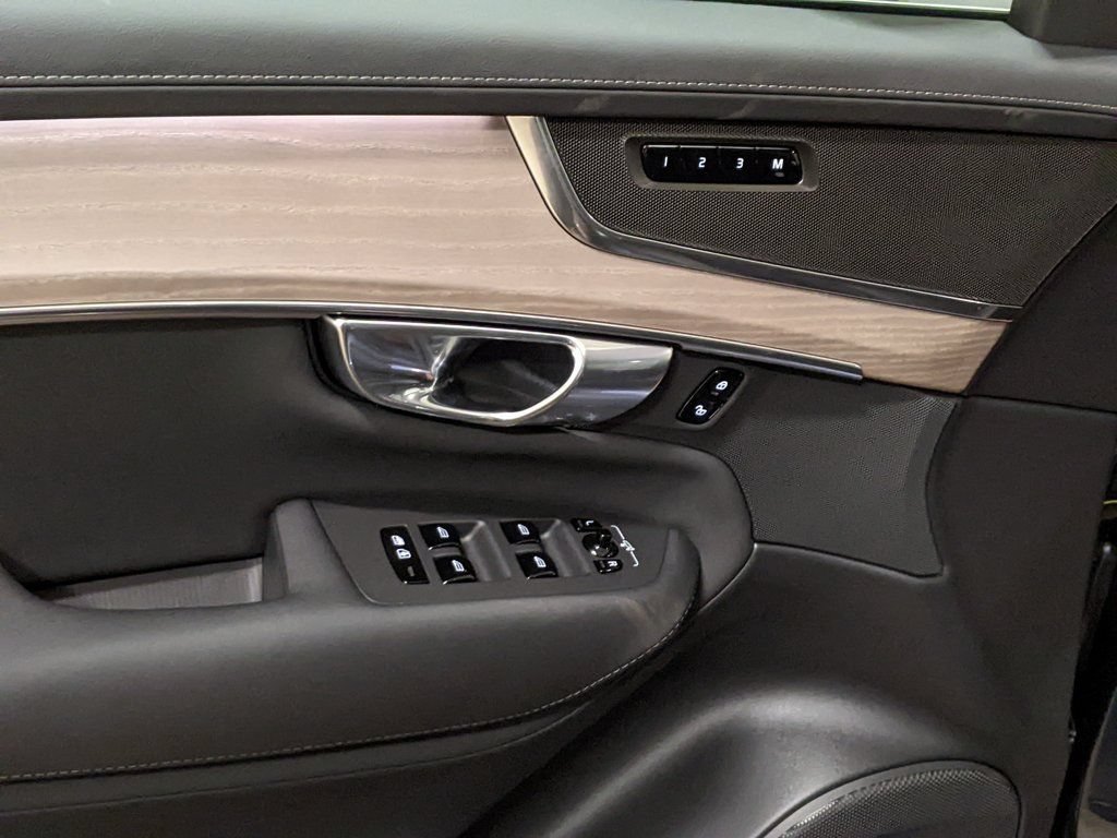 New 2026 Volvo XC90 B6 Core AWD/4WD image 10