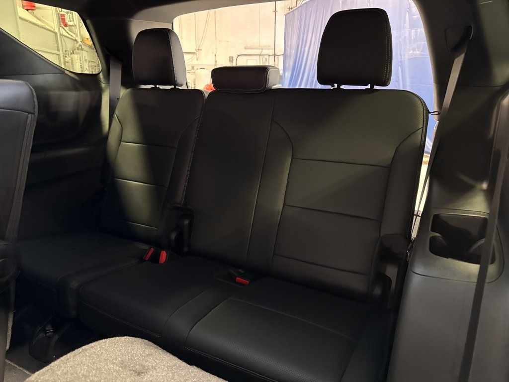 New 2027 Chevrolet Traverse LT w/ Driver Confidence Package FWD image 36