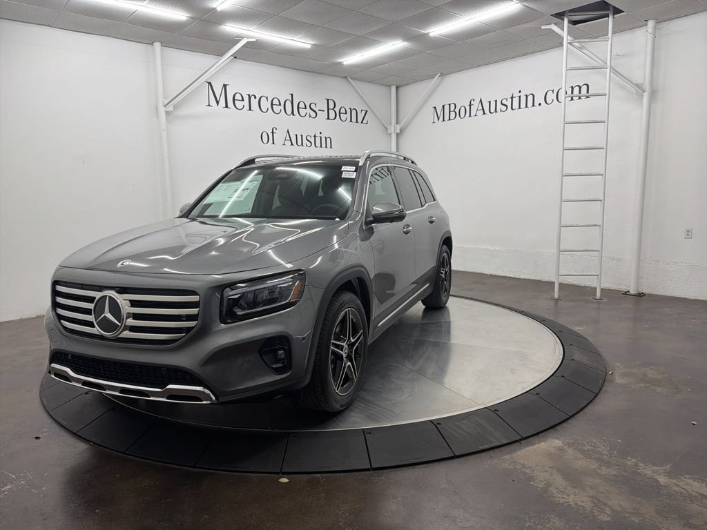 Used 2026 Mercedes-Benz GLB 250 image 3