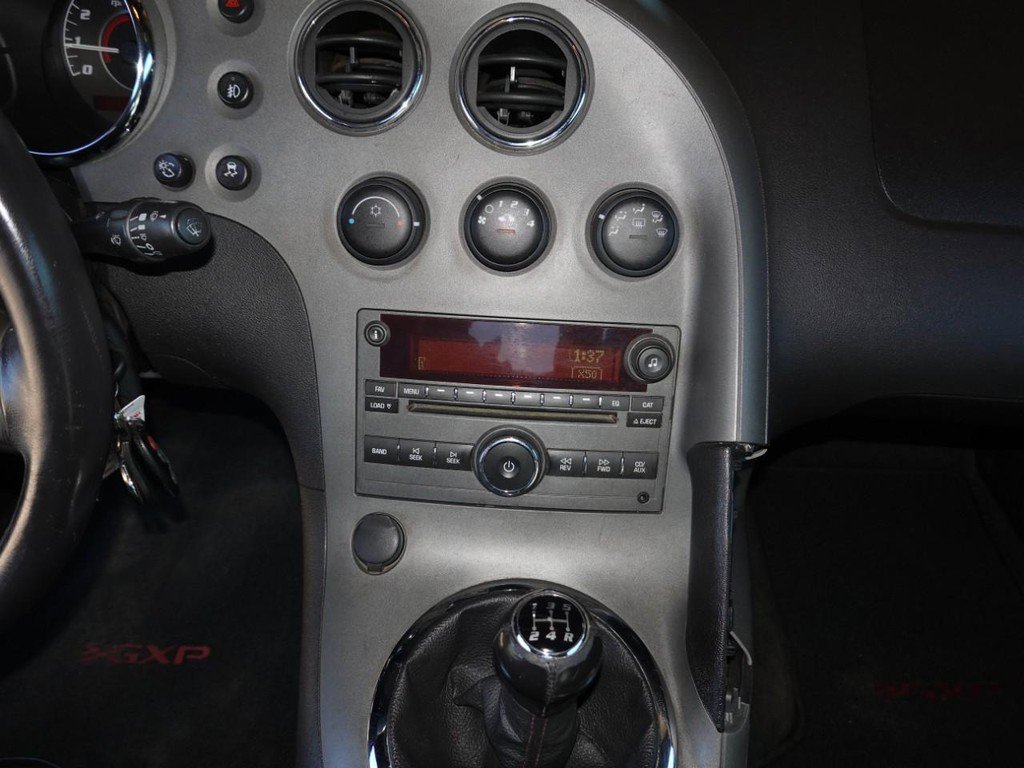 Used 2009 Pontiac Solstice GXP w/ Club Sport Package image 19