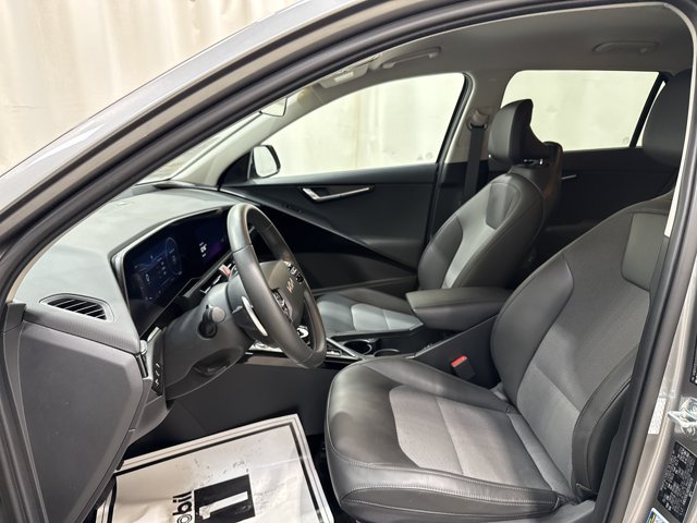 Certified 2024 Kia Niro Wind w/ Wind Preserve Package FWD image 12