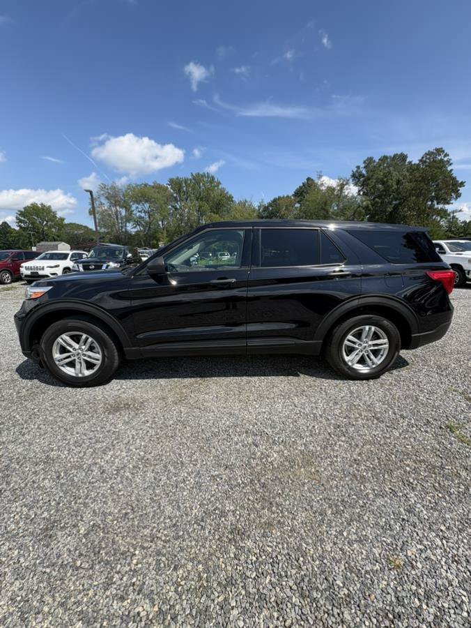 Used 2022 Ford Explorer 4WD image 2