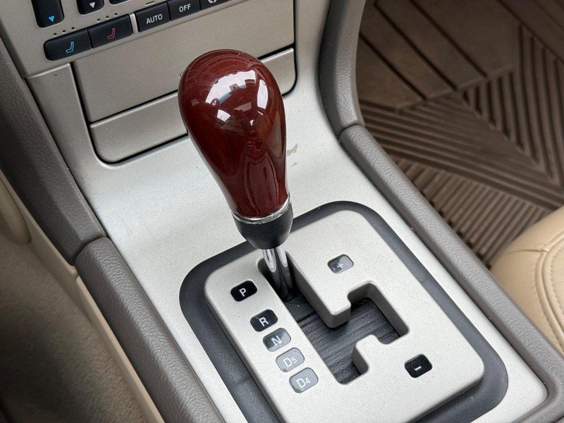 Used 2006 Lincoln LS image 23