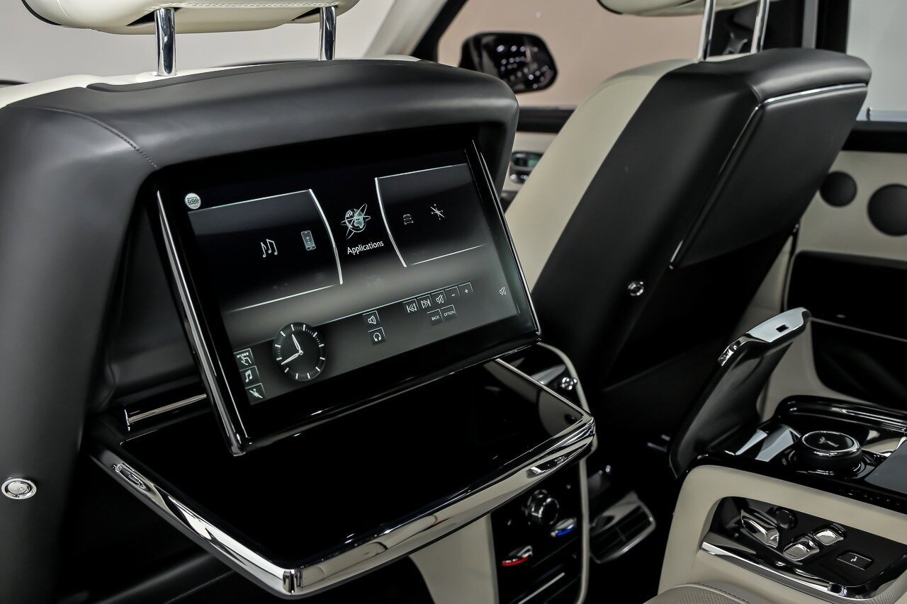 Used 2021 Rolls-Royce Cullinan AWD/4WD image 26