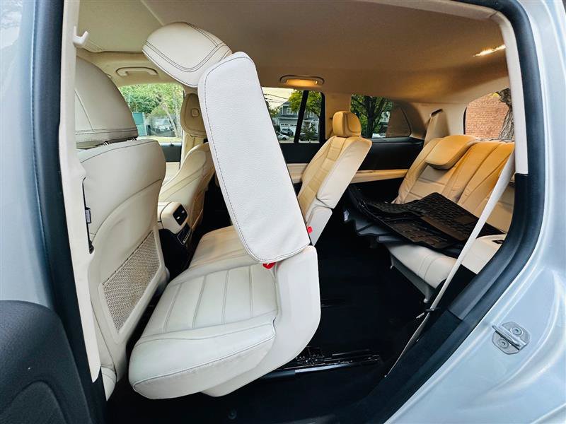 Used 2021 Mercedes-Benz GLS 450 4MATIC image 28