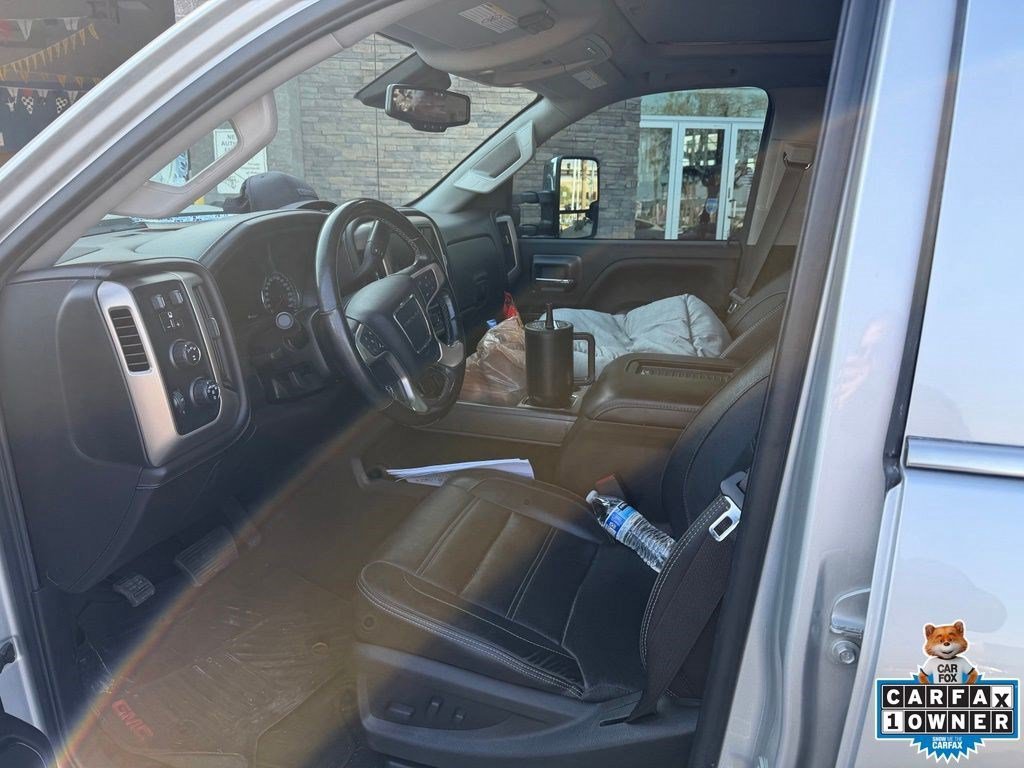 Used 2019 GMC Sierra 2500 Denali w/ Duramax Plus Package AWD/4WD image 5