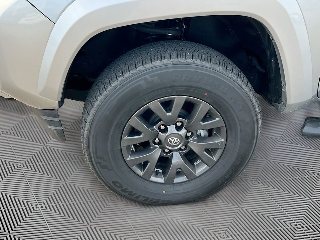 Used 2022 Toyota Tacoma SR5 image 28