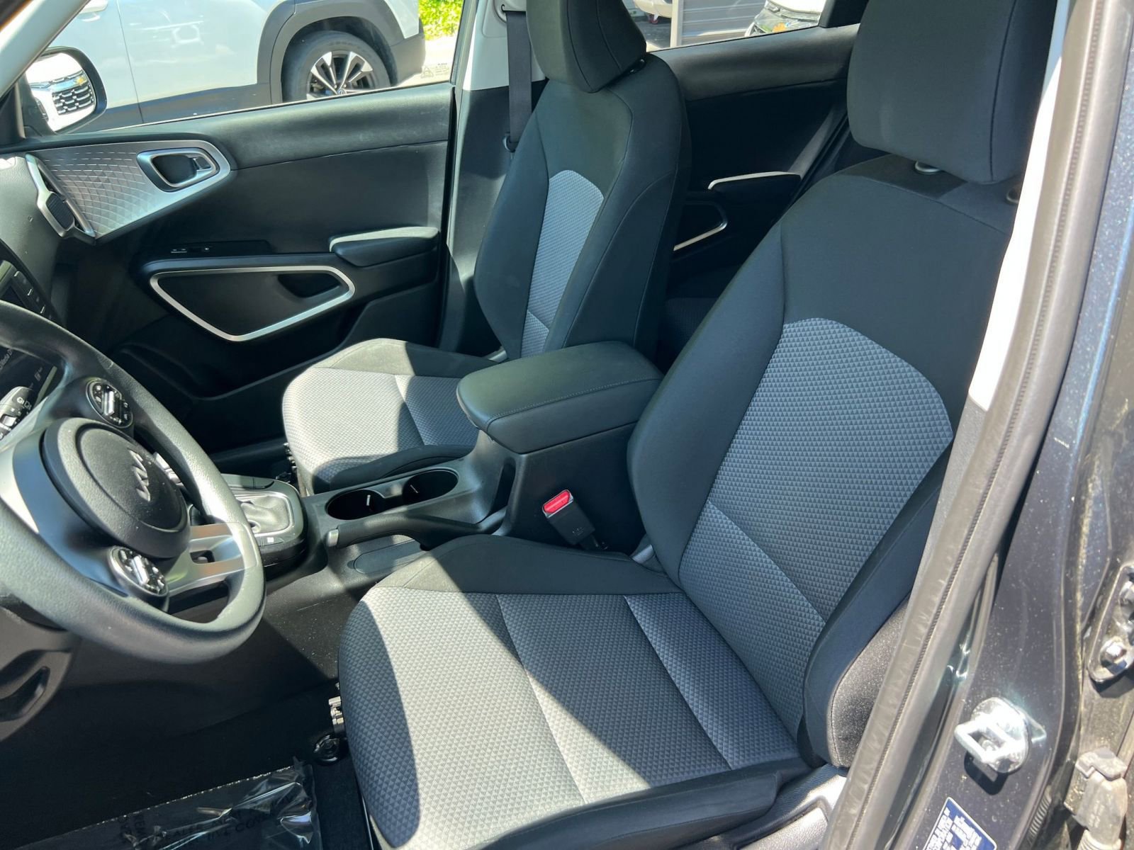 Used 2025 Kia Soul LX w/ LX Technology Package image 22