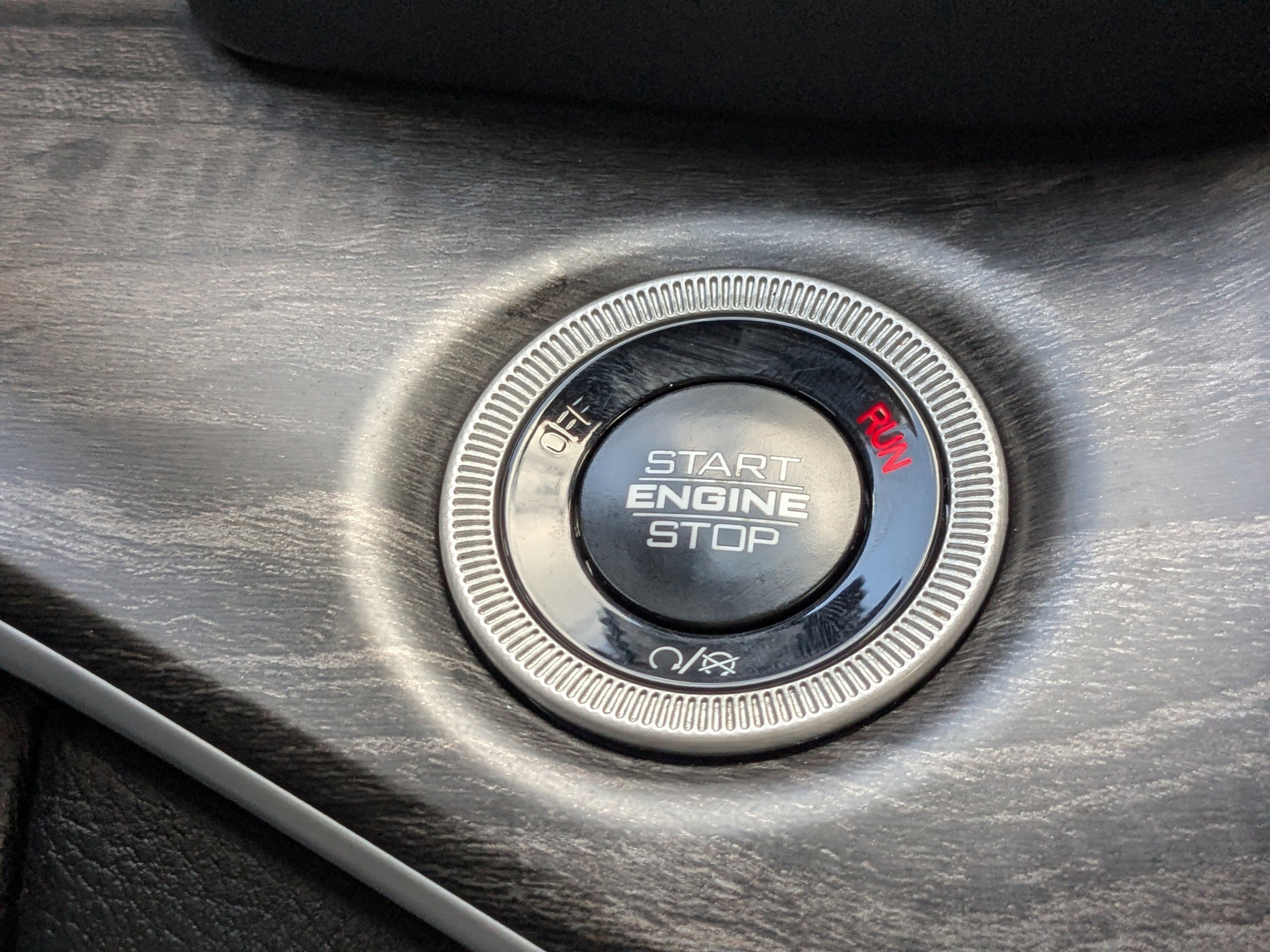 Used 2024 Jeep Grand Cherokee L Limited w/ Black Appearance Package AWD/4WD image 27