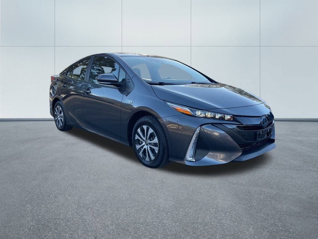 Used 2021 Toyota Prius Prime XLE image 4