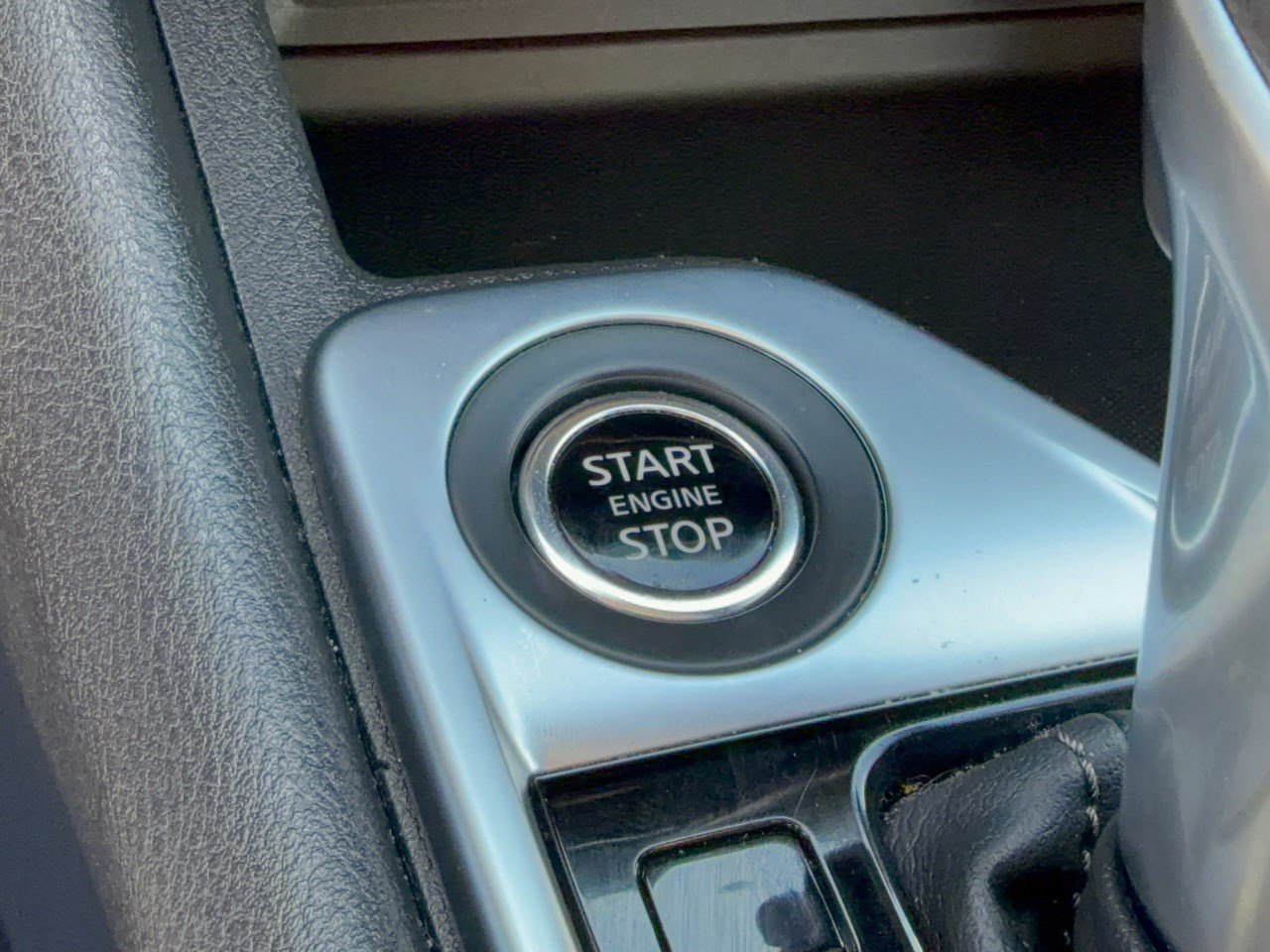 Used 2025 Nissan Sentra SV FWD image 20