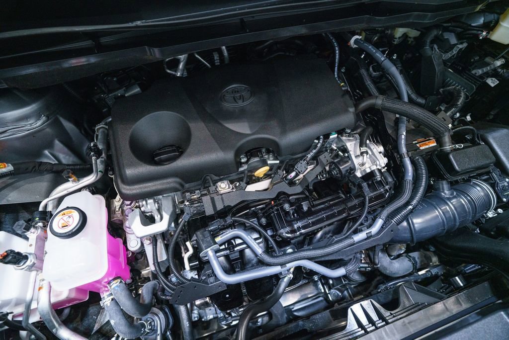 Certified 2026 Toyota Sienna LE FWD image 13