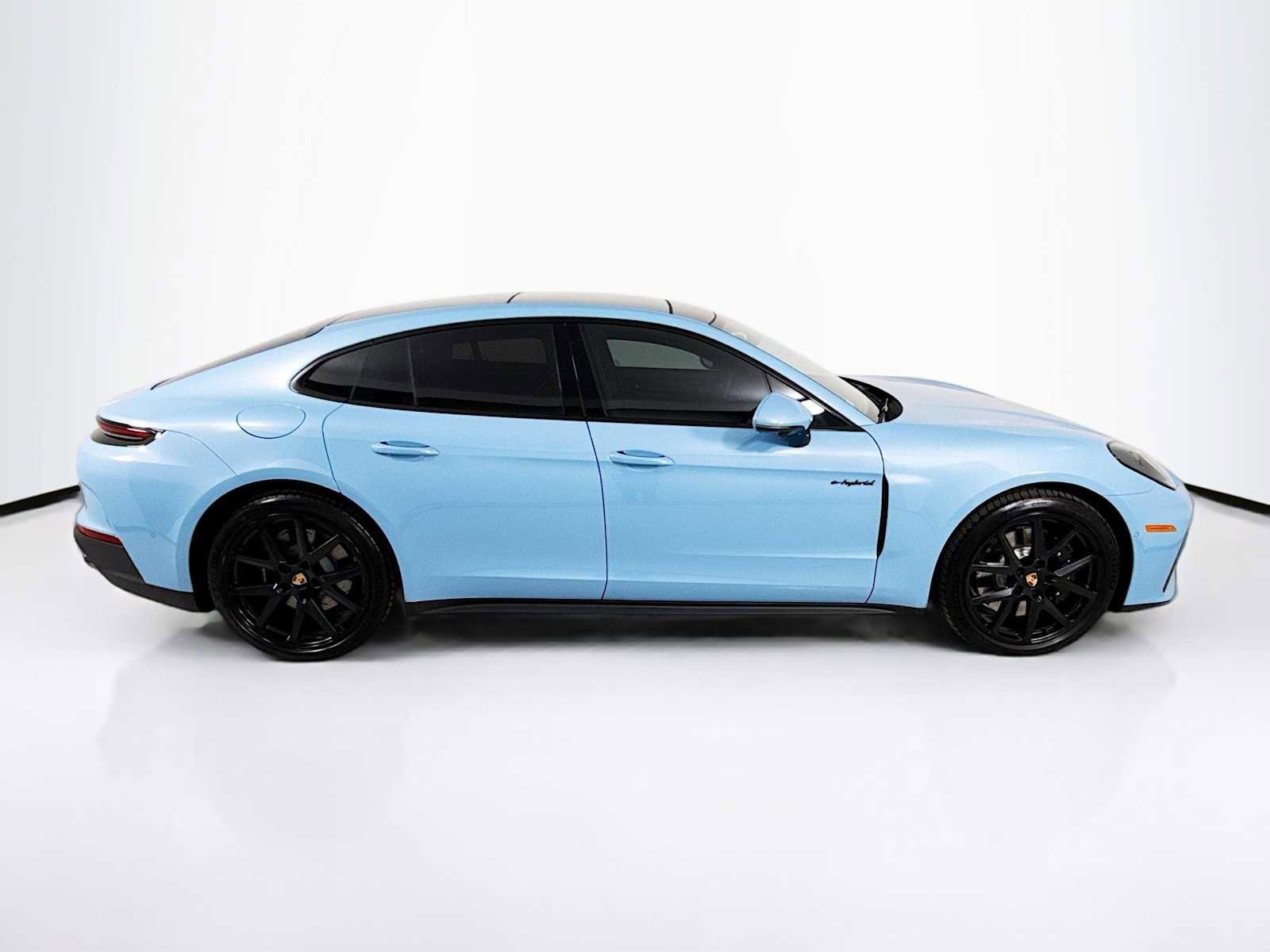 New 2026 Porsche Panamera 4 image 8