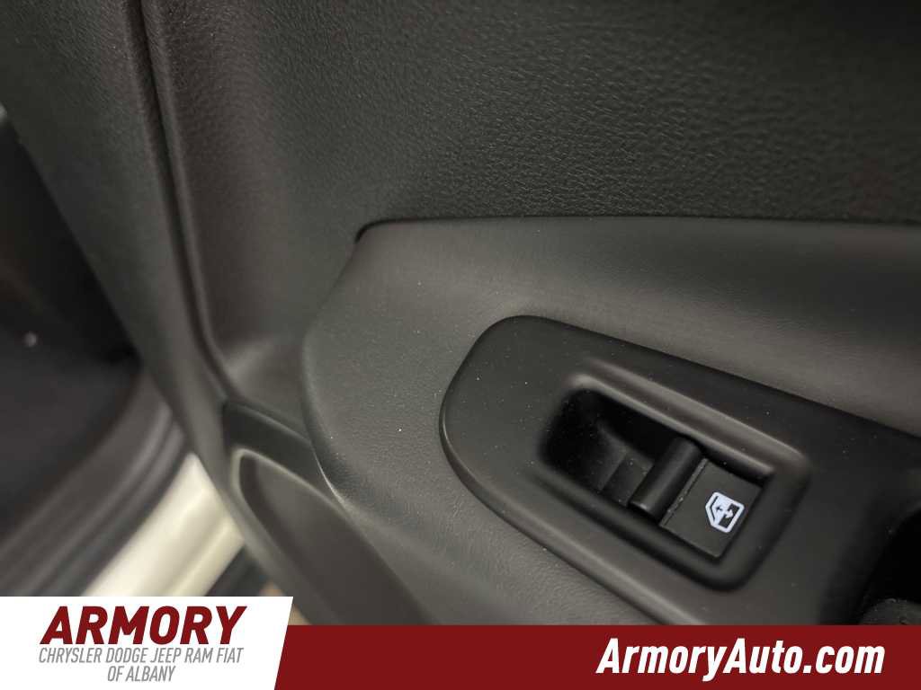 Used 2023 Jeep Renegade Latitude image 27