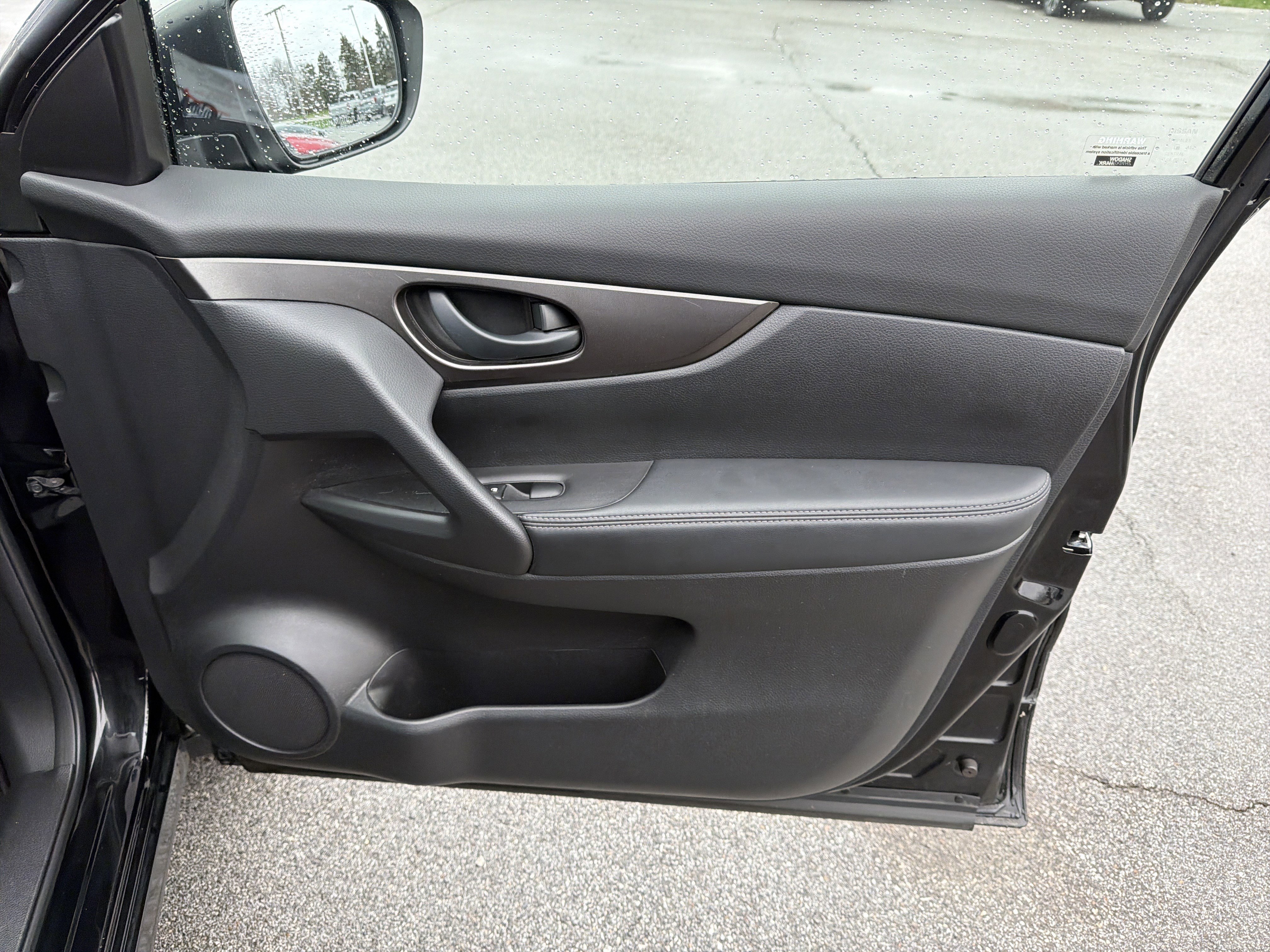 Used 2017 Nissan Rogue Sport S w/ S Appearance Package image 50