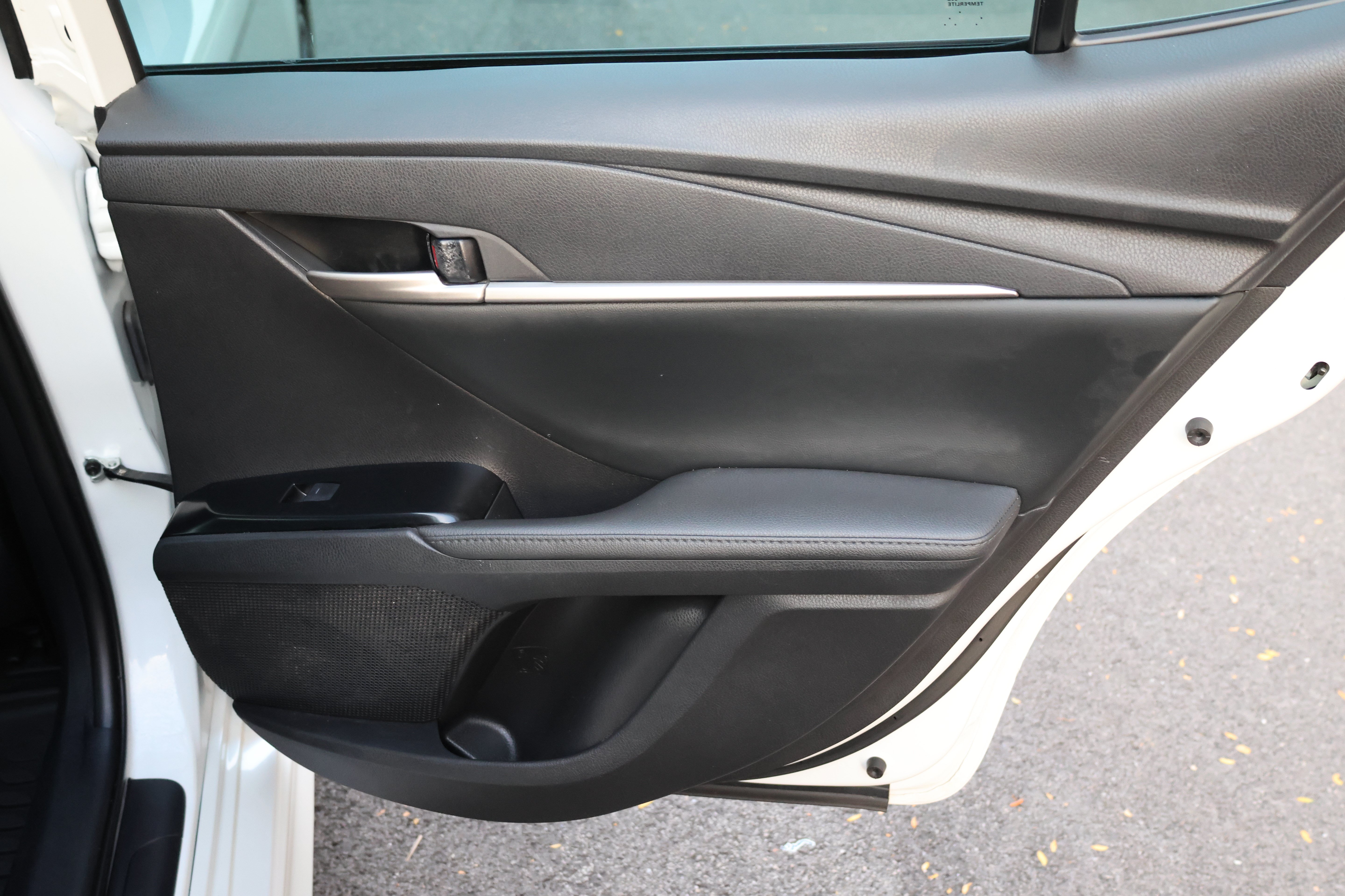 Used 2025 Toyota Camry XSE FWD image 16
