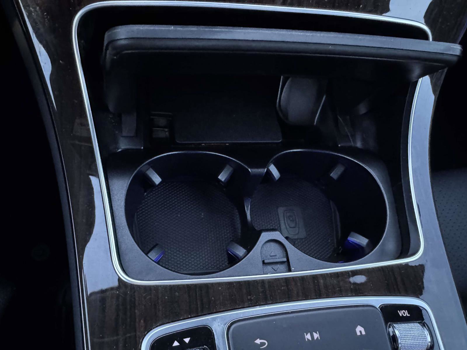 Used 2022 Mercedes-Benz GLC 300 4MATIC Coupe image 27