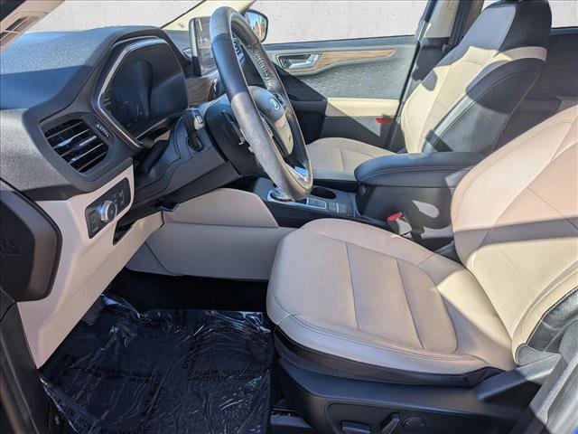 Used 2020 Ford Escape Titanium image 11