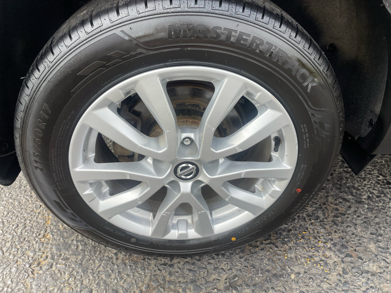 Used 2022 Nissan Rogue Sport S image 13