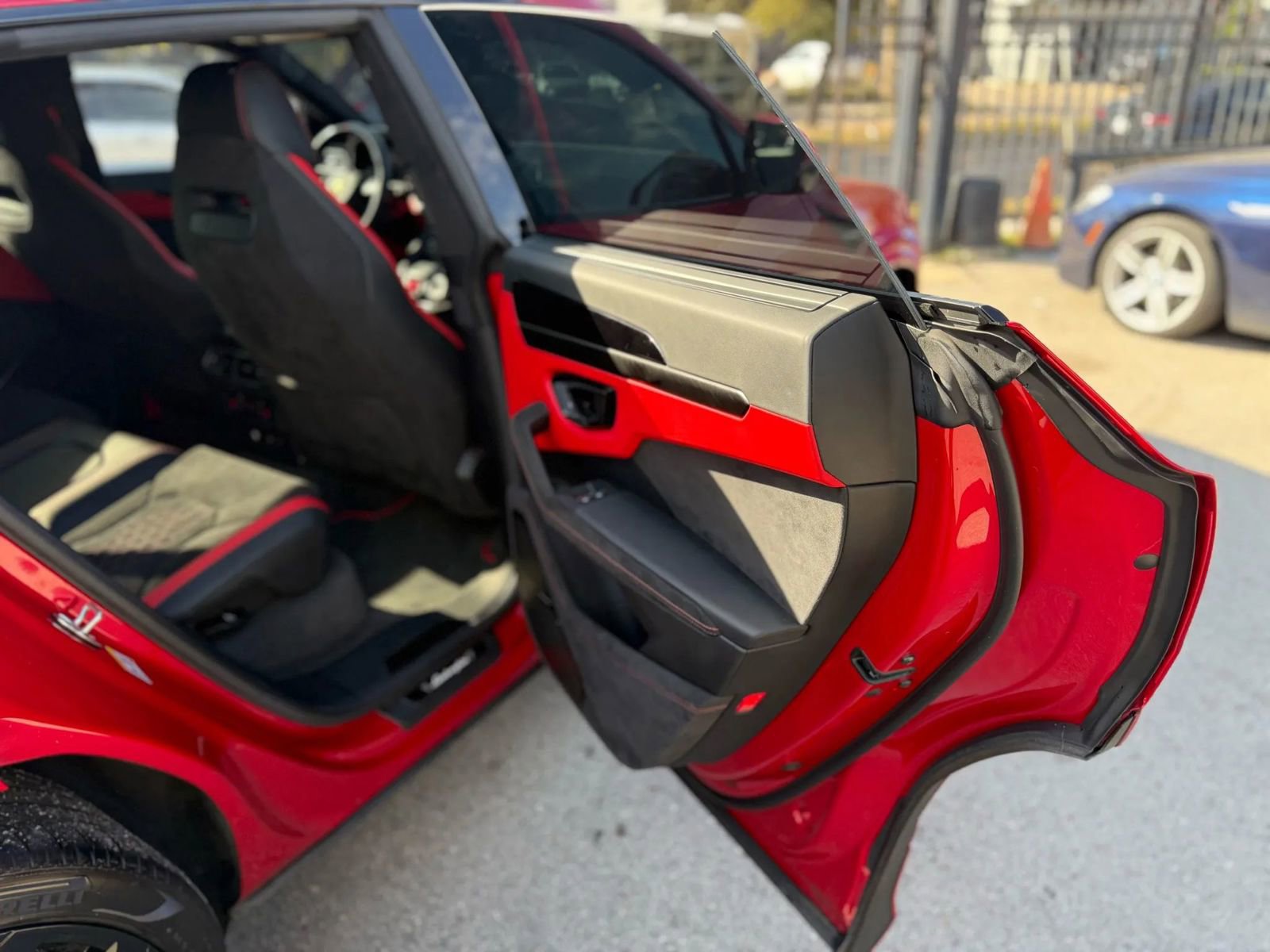 Used 2023 Lamborghini Urus S AWD/4WD image 30