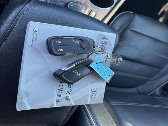 Used 2020 GMC Acadia Denali image 5