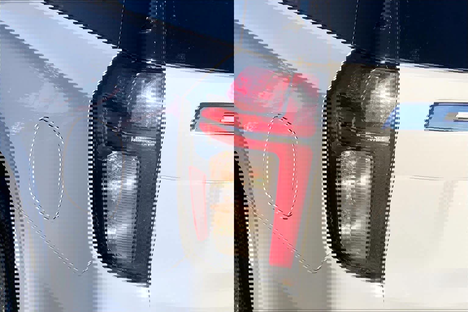 Used 2021 Chevrolet Suburban Premier w/ Premium Package image 29