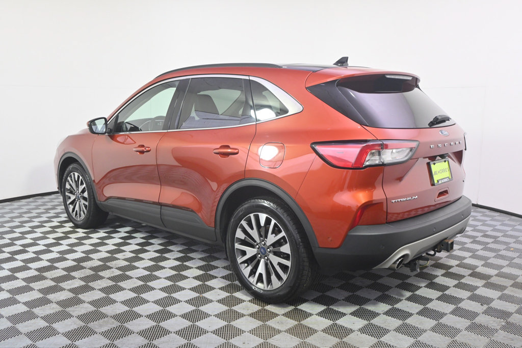 Used 2020 Ford Escape Titanium AWD/4WD image 3