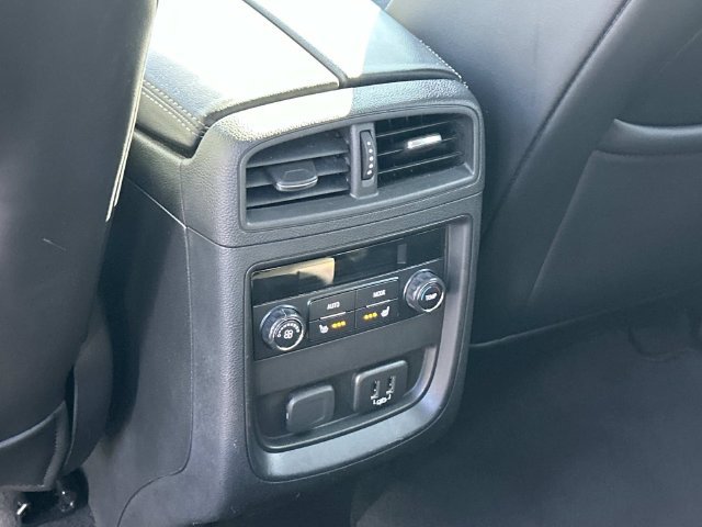 Used 2019 Buick Envision Essence FWD image 19