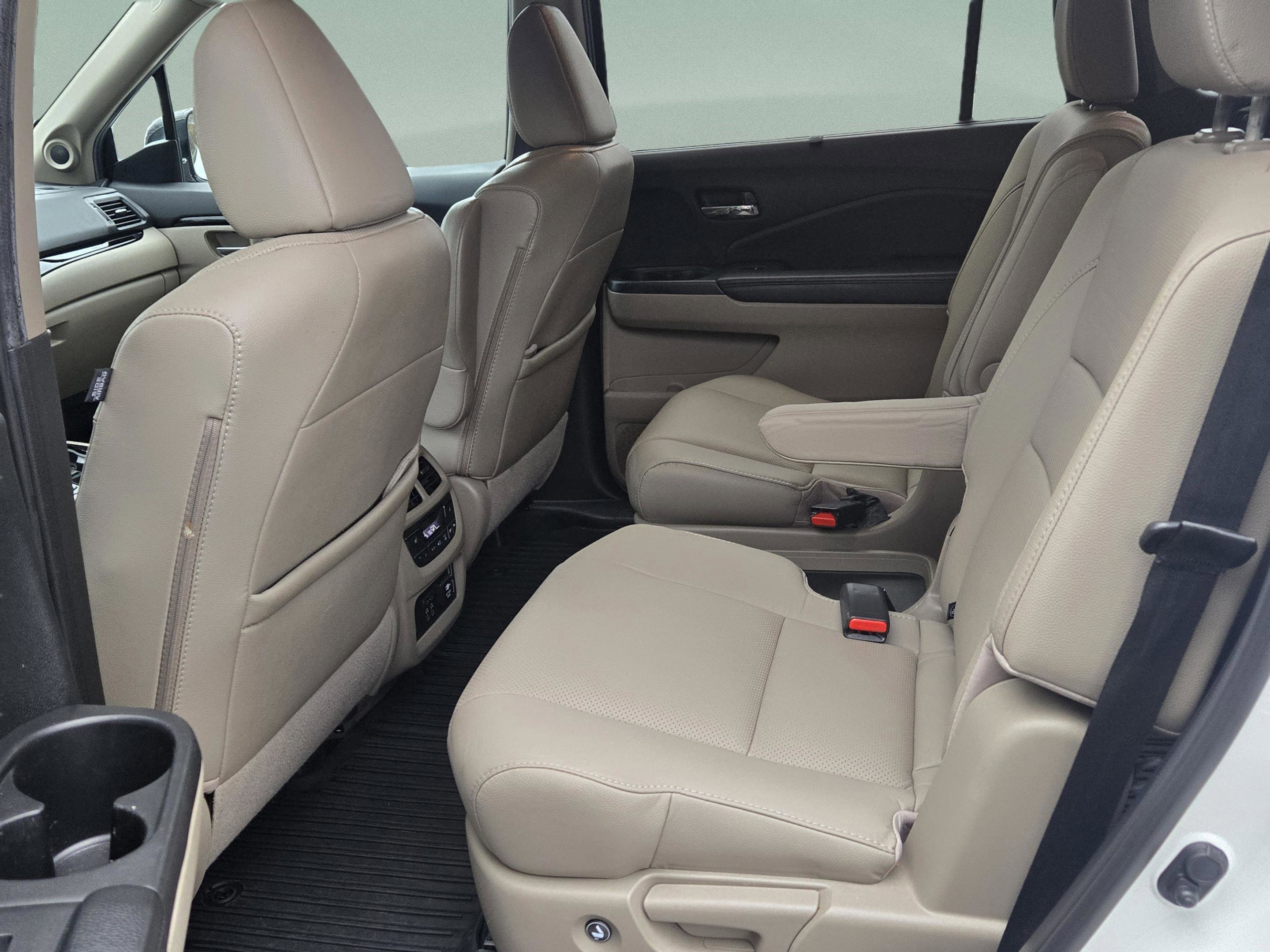 Used 2020 Honda Pilot Elite image 10