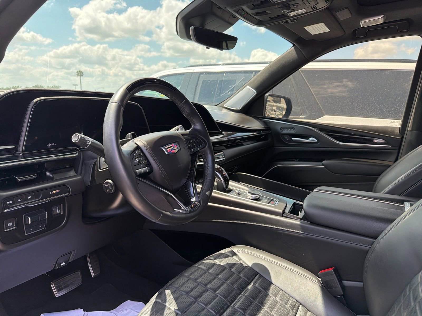 Used 2023 Cadillac Escalade V AWD/4WD image 5