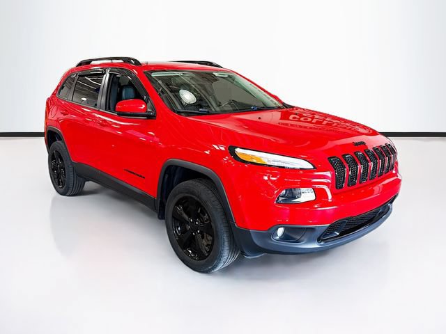 Used 2018 Jeep Cherokee Limited w/ Technology Group AWD/4WD image 3