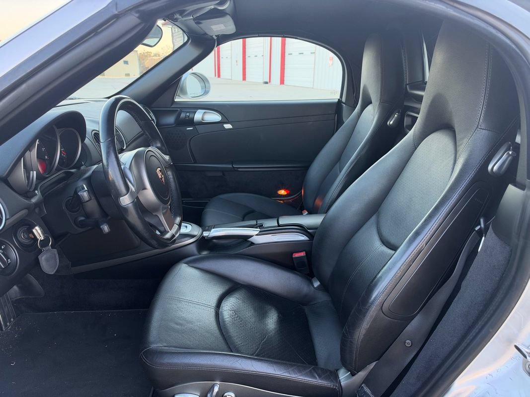 Used 2009 Porsche Boxster RWD image 9