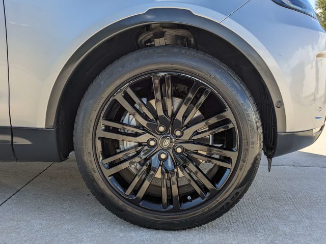 Used 2019 Land Rover Discovery HSE AWD/4WD image 11