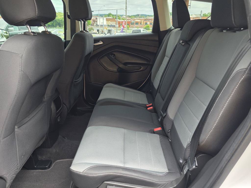 Used 2016 Ford Escape SE FWD image 22