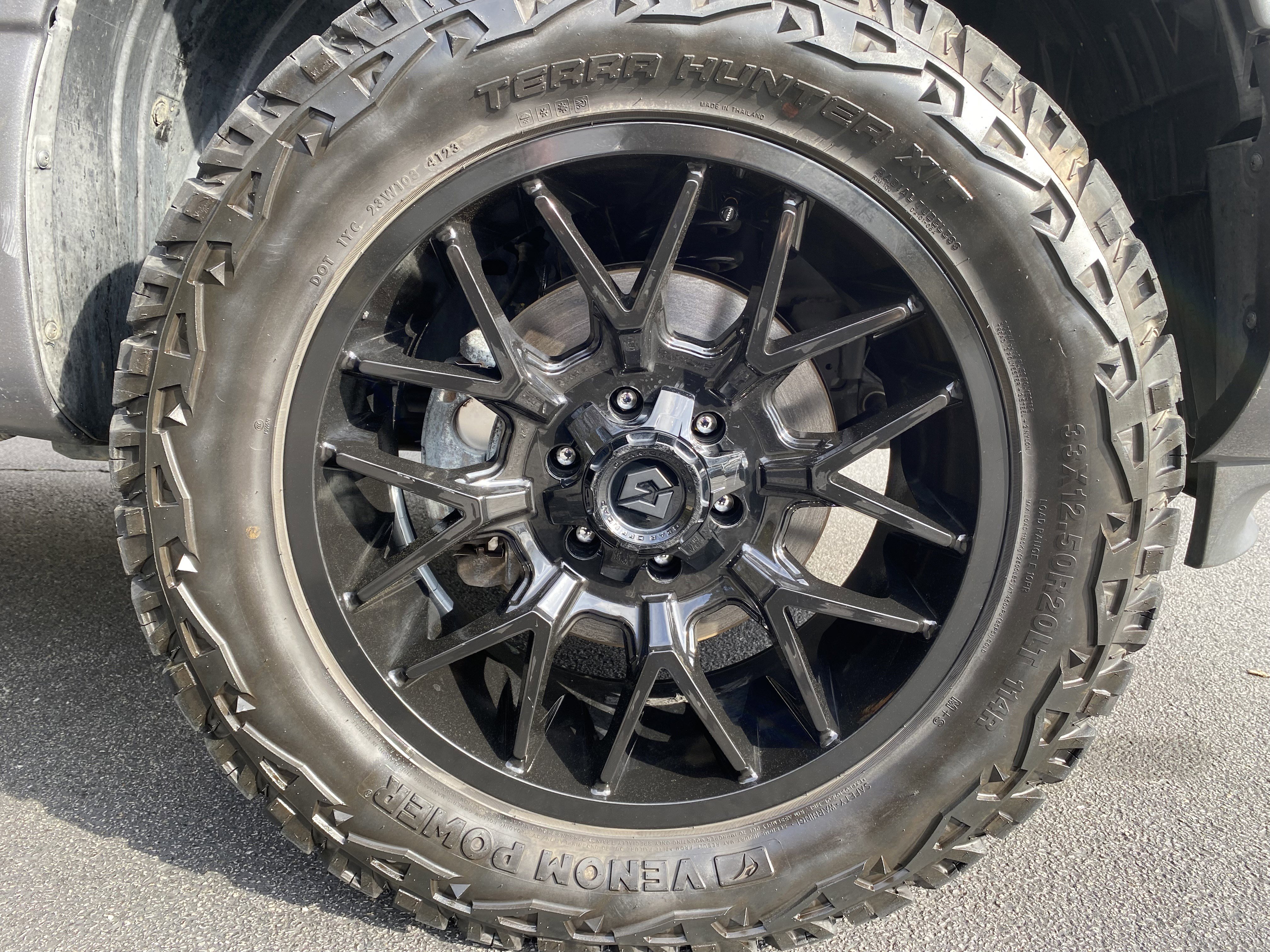Used 2021 Nissan Titan SV AWD/4WD image 13