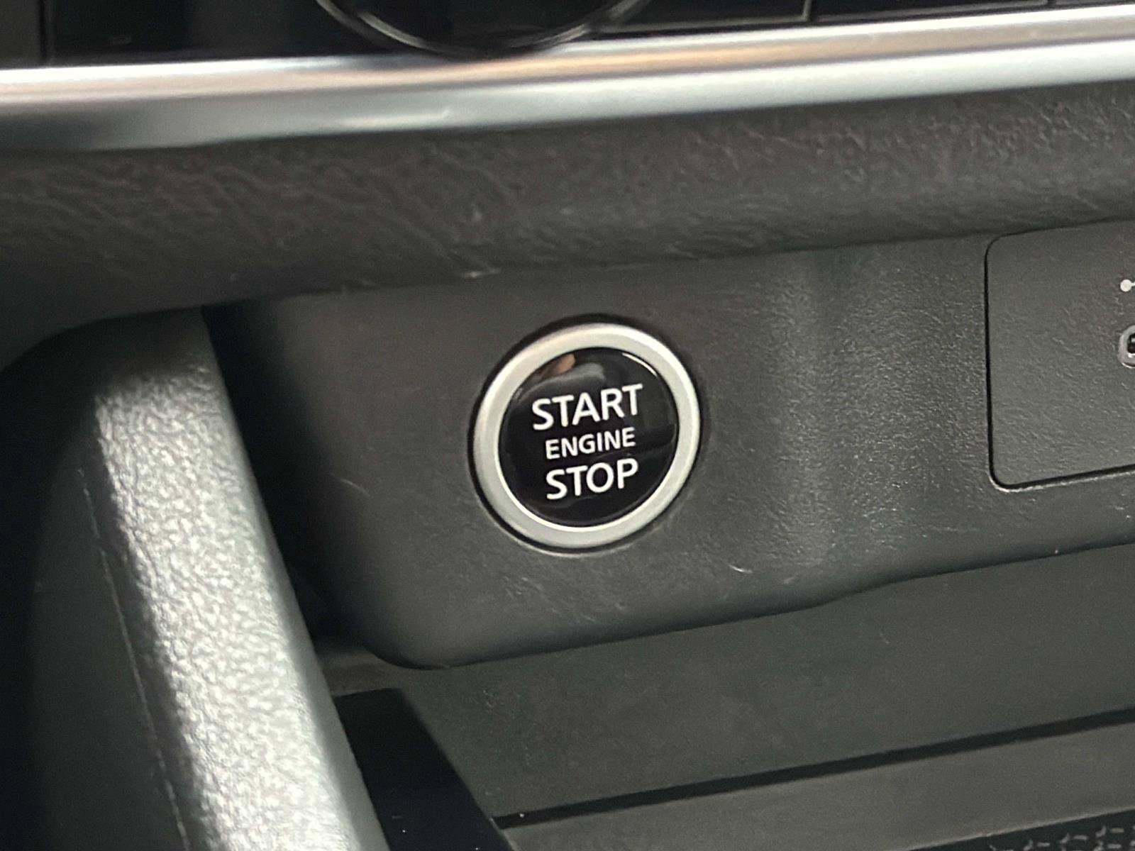 Used 2023 Nissan Rogue SV AWD/4WD image 15