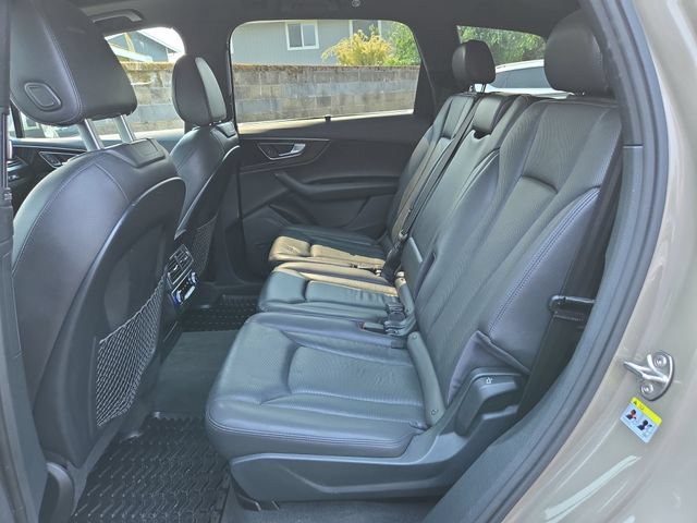 Used 2017 Audi Q7 3.0T Prestige AWD/4WD image 11