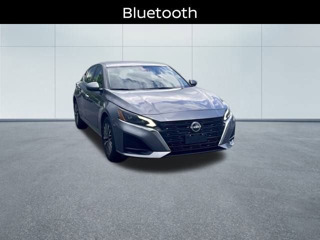 Certified 2023 Nissan Altima 2.5 SV image 3