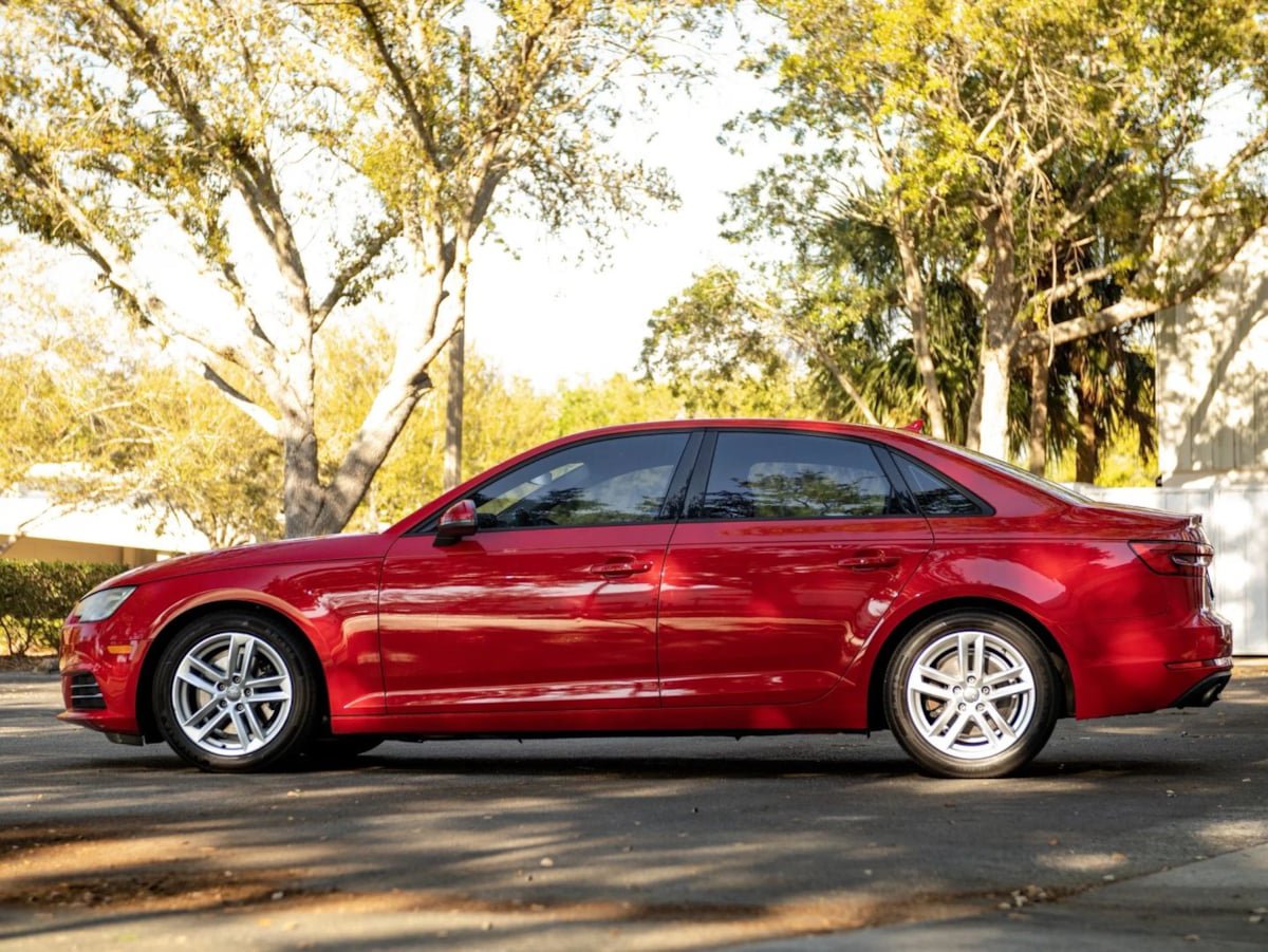 Used 2017 Audi A4 2.0T Ultra Premium w/ Convenience Package FWD image 10