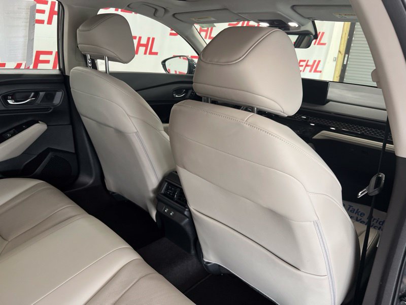 Used 2023 Honda Accord Touring image 11