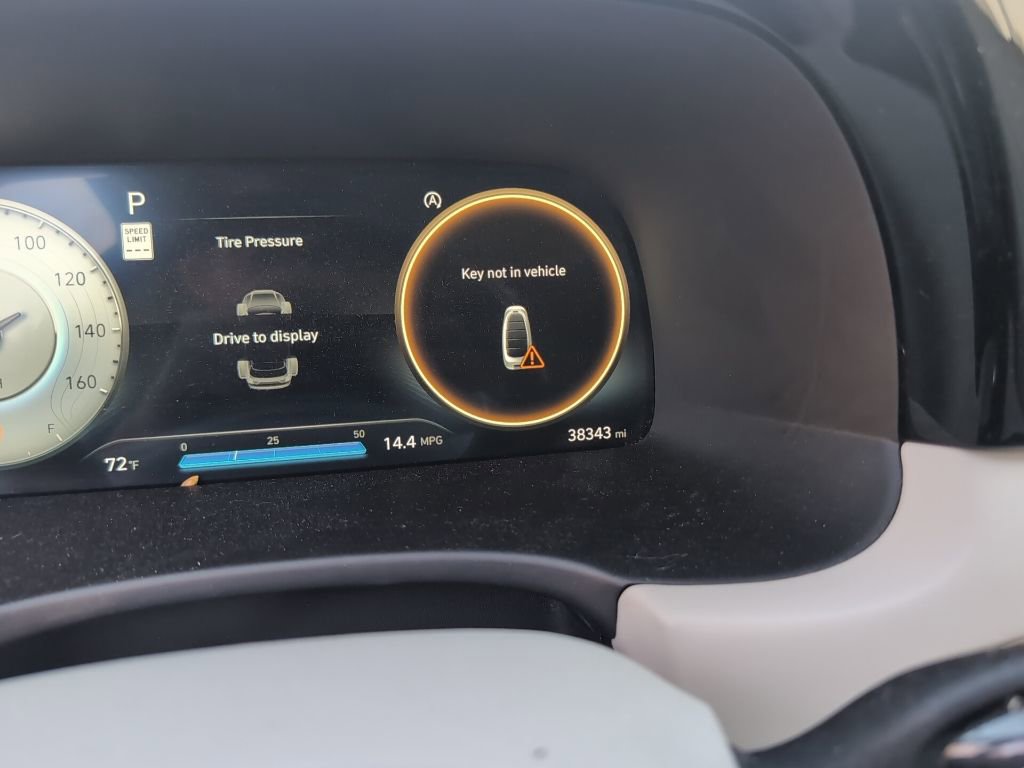 Used 2024 Hyundai Palisade Calligraphy image 25