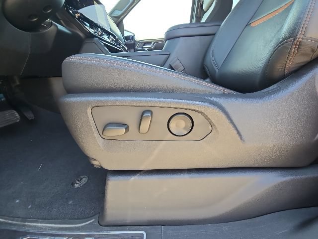 Used 2023 GMC Sierra 1500 AT4 w/ AT4 Premium Package AWD/4WD image 23