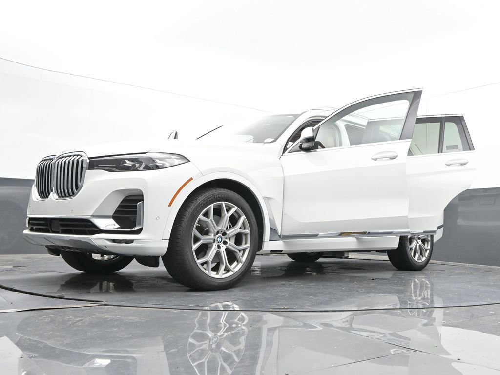 Used 2022 BMW X7 xDrive40i w/ Executive Package AWD/4WD image 63
