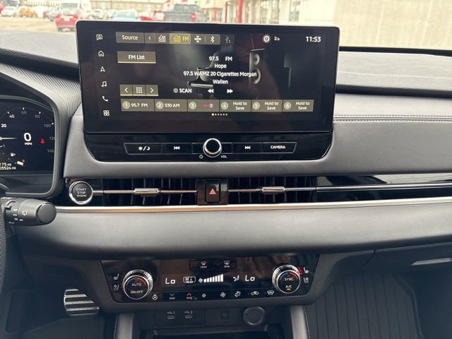 Used 2025 Mitsubishi Outlander SEL AWD/4WD image 12