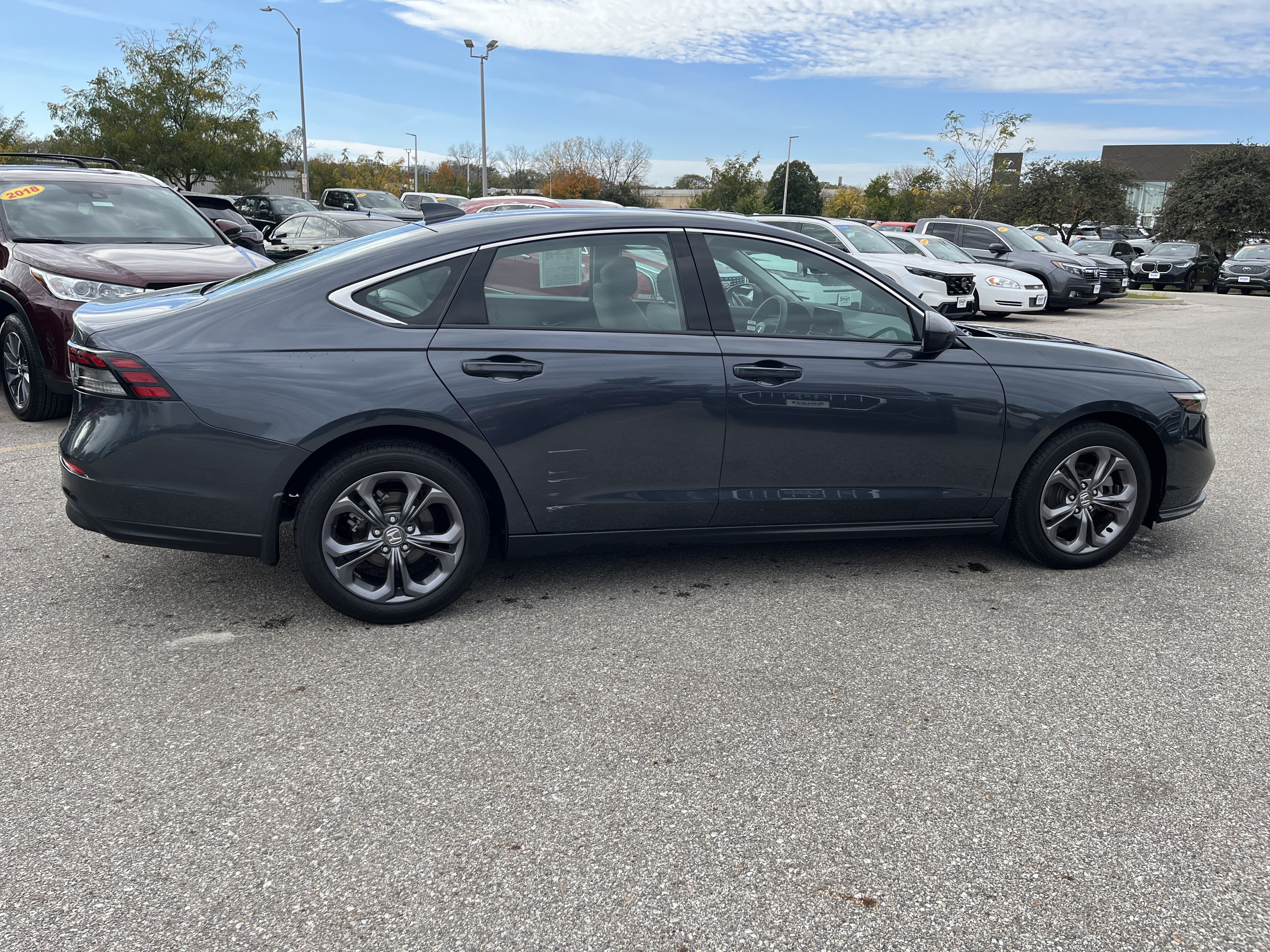 Used 2023 Honda Accord EX image 4