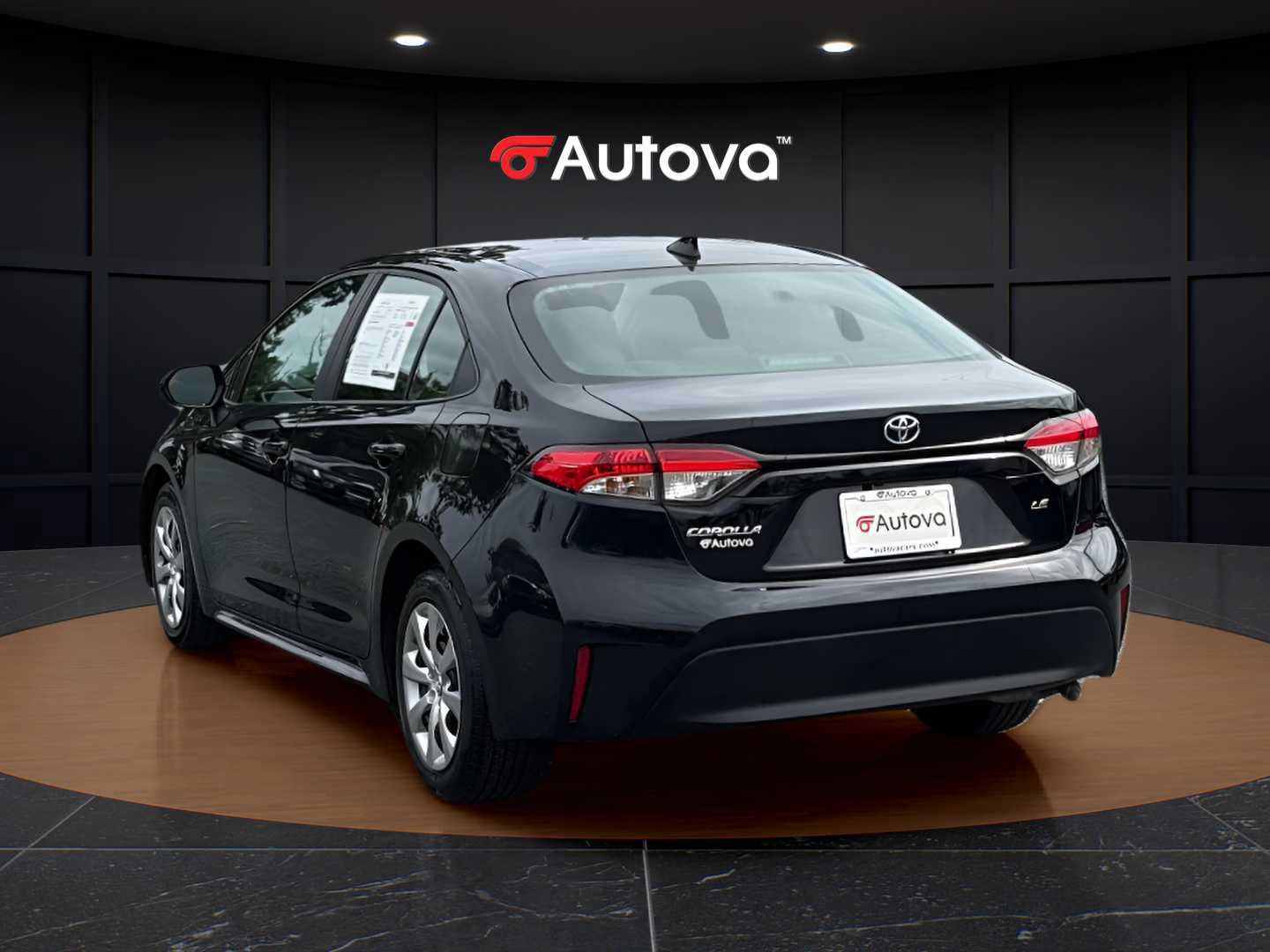 Used 2025 Toyota Corolla LE FWD image 3