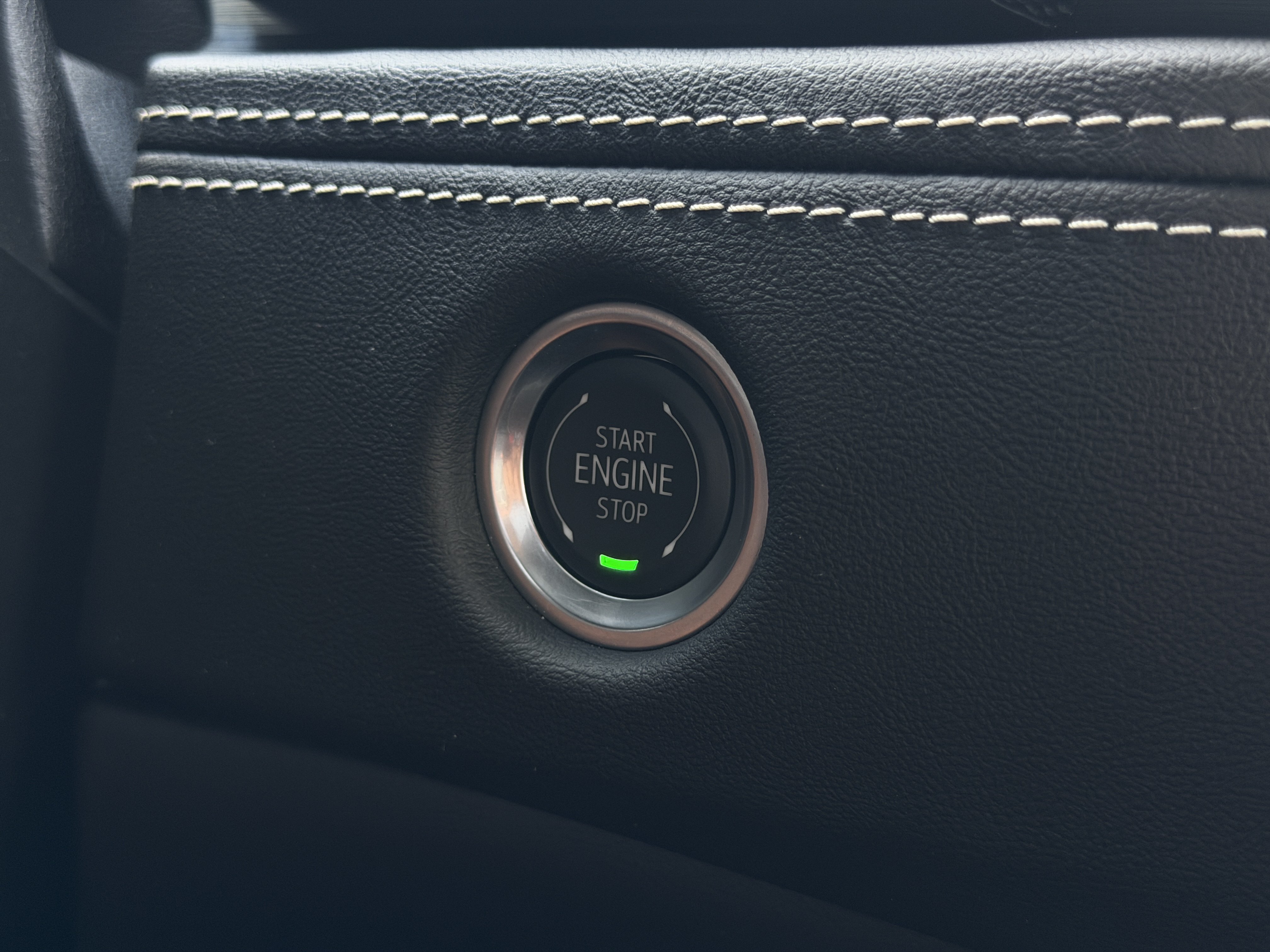 Certified 2024 Cadillac Escalade ESV Sport Platinum w/ LPO, ONYX Package AWD/4WD image 30
