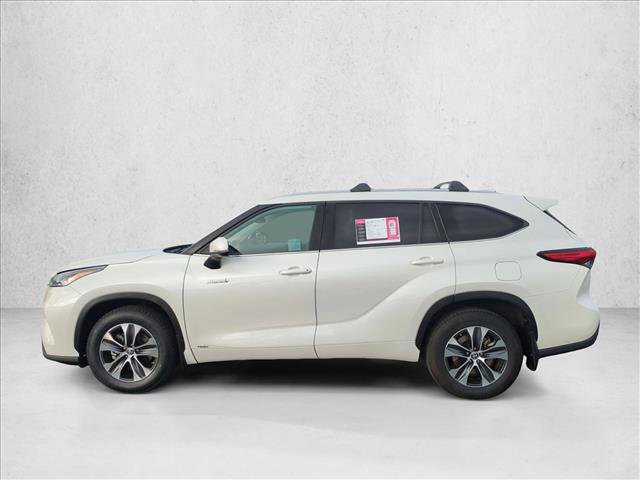 Used 2021 Toyota Highlander XLE image 9